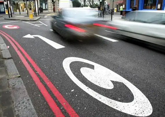 The Ban on Polluting Cars Is Brought Forward to 2035 Image