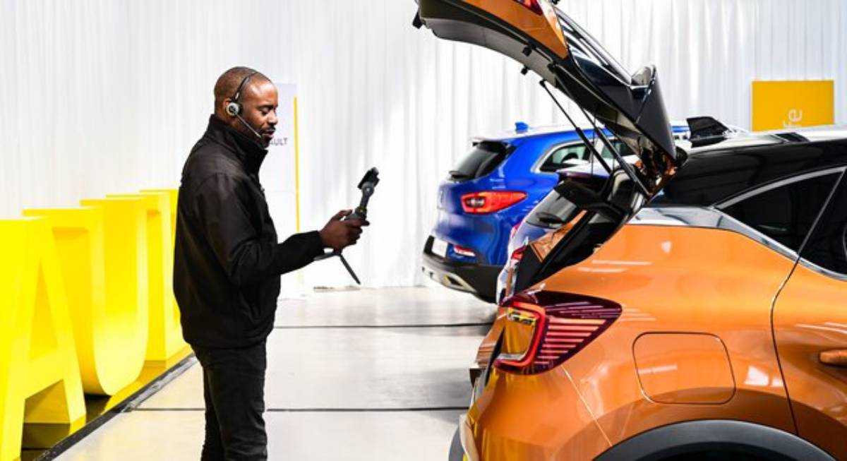 Renault & Dacia Open Virtual Showroom For Locked Down Drivers