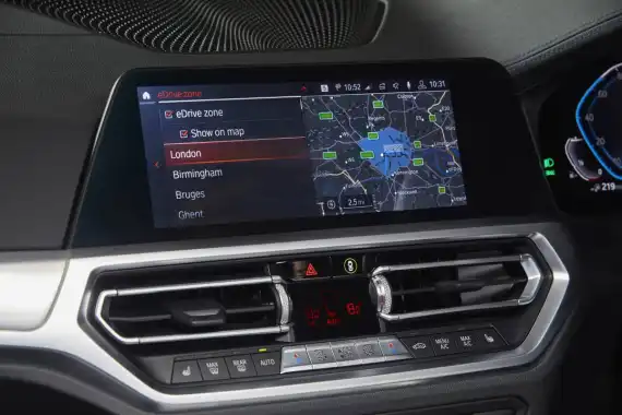 BMW eDrive Zones: Save Money & Cut Pollution In A Plug-in Hybrid Image