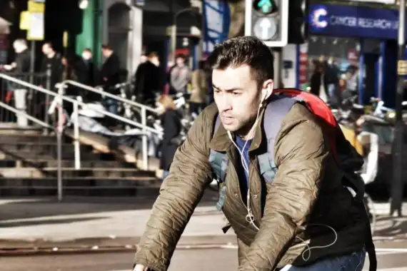 Driver Legal Fears: Stop Cyclists Using Earphones Via Highway Code Image