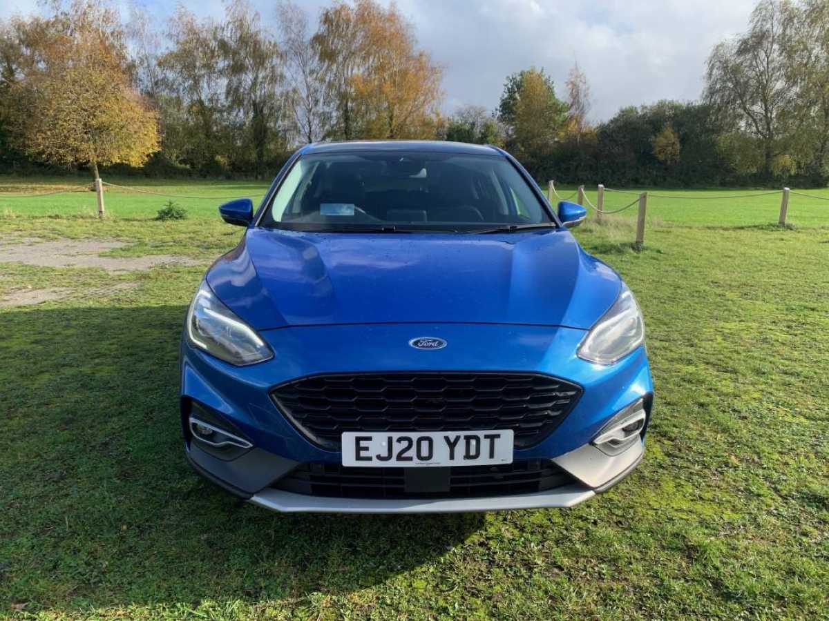 Ford Focus Active X Vignale Edition Hybrid (2018 - ) Review