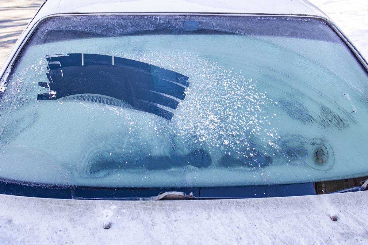 Warning: Clear Windscreen This Winter Or Face £2,500 Fine