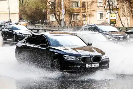 Beware: £5,000 Fine For Splashing Pedestrians (+ Points)