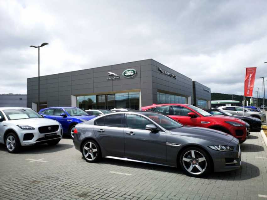 Nearly-New Cars More Affordable than Ever as Dealers Drop Prices