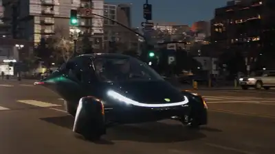 Aptera Electric Car: 1,000 Mile Range & Charged By The Sun