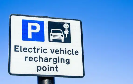Beware: Park Non Plug-in Car In Electric Charge Bay & Face Fine? Image