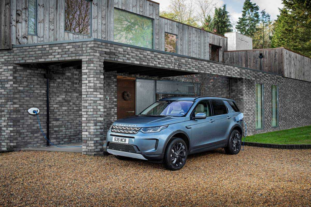 Discovery Sport P300e PHEV (2017 - ) Review