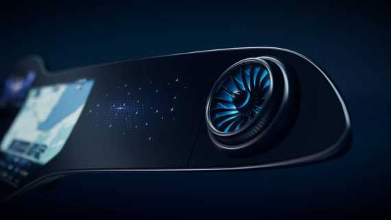 Mercedes-Benz: New Touchscreen As Wide As The Dashboard Image