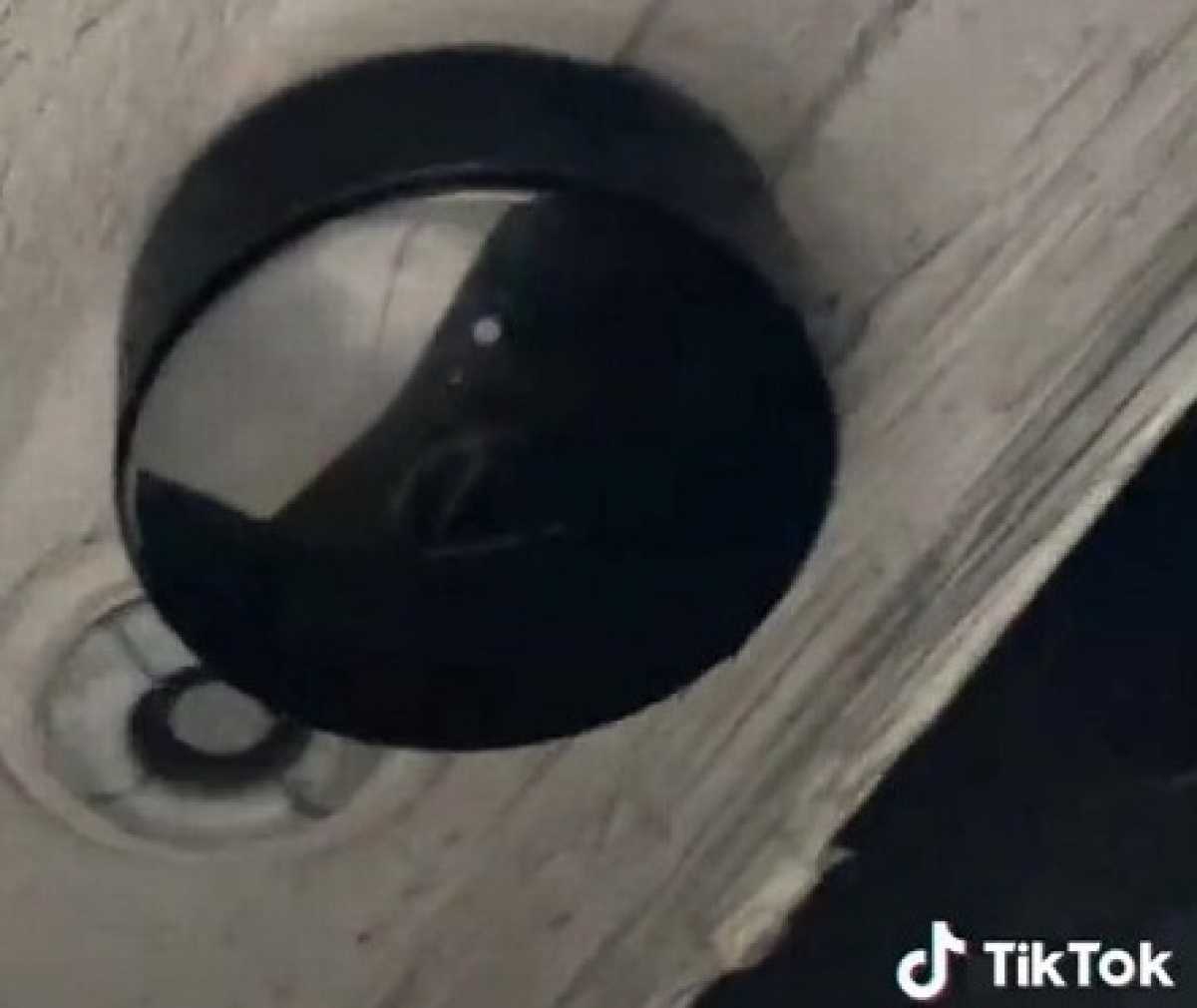 Mechanic makes worrying discovery after a woman takes her car for a service