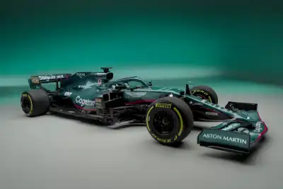 Aston Martin unveils stunning new F1 car