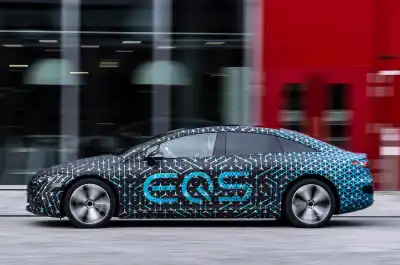 Mercedes-Benz EQS spy shots: Exterior teased