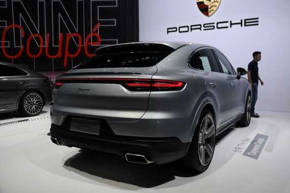 Car dealerships reopen - and what a time to buy! Image