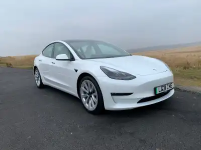 Tesla Model 3 (2017 - ) Review