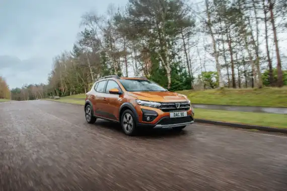 Top 10 tips To save money on car insurance in 2021 Image