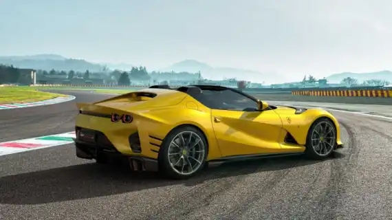 Ferrari unleashes jaw-dropping 812 Competizone Image
