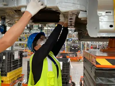 Women on the move in the motoring world