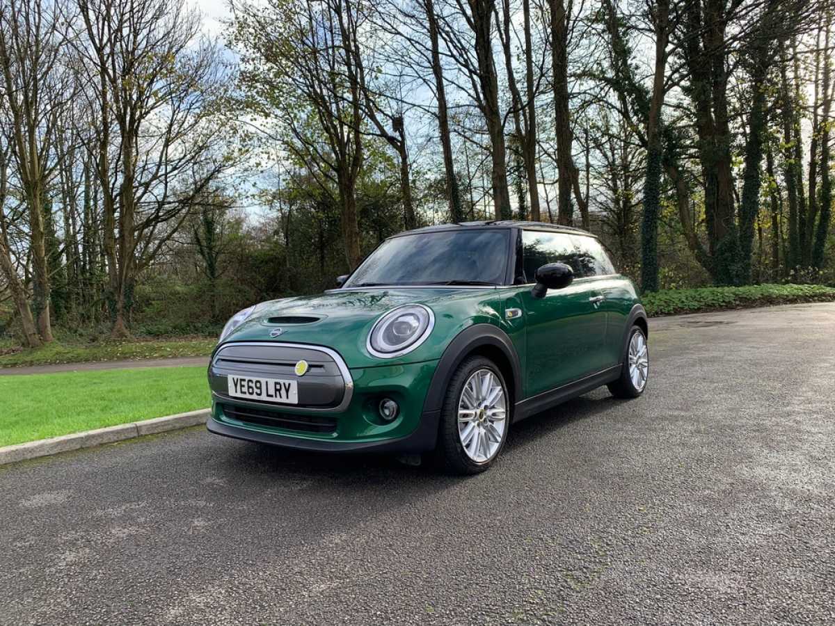 MINI Cooper S Electric Level 2 (2020 - ) Review (2021 - 2024)