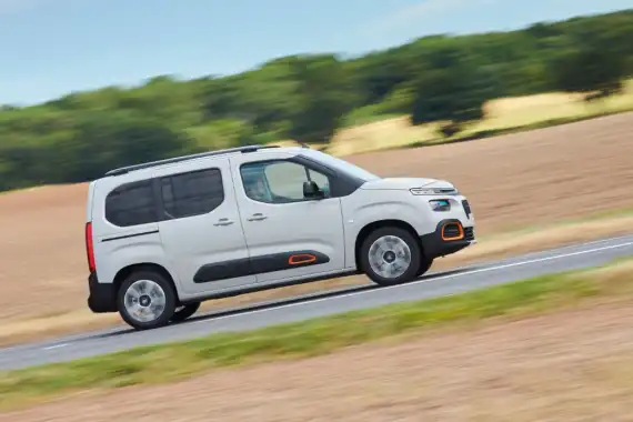 UK driving towards mandatory speed limiters on all new cars 2022 Image