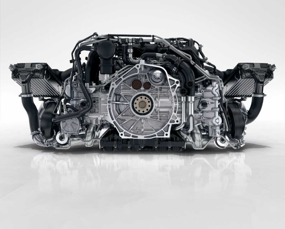 Does E10 at our fuel stations give a future for the combustion engine?