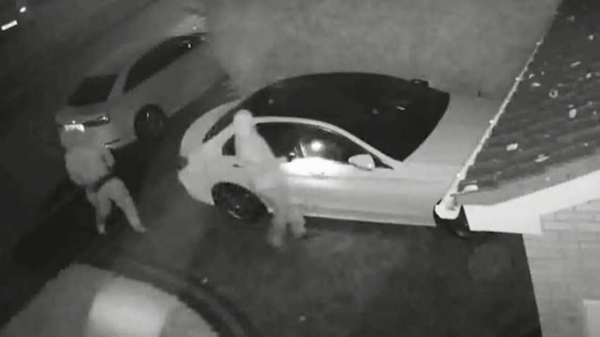 Warnings to motorists as keyless car theft rises with Range Rovers the most sought after