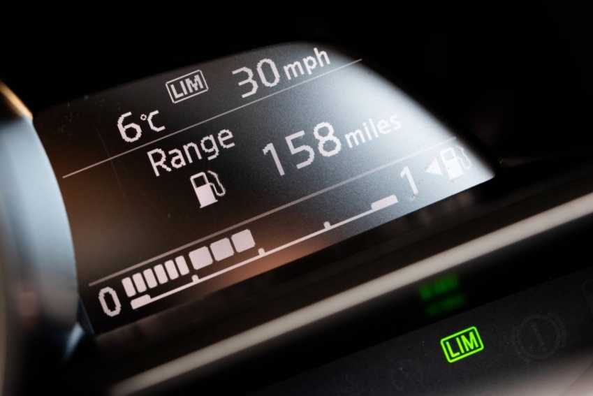 New cars could be fitted with 'Big Brother' speed limiters that set off alarms or reduce engine power