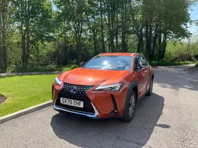 Lexus UX 300e EV (2020 - )