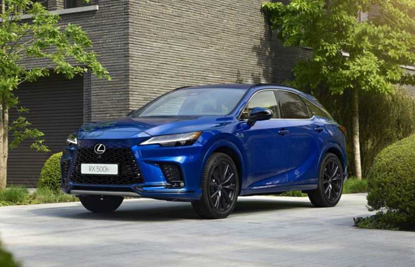 Two world premieres for Lexus