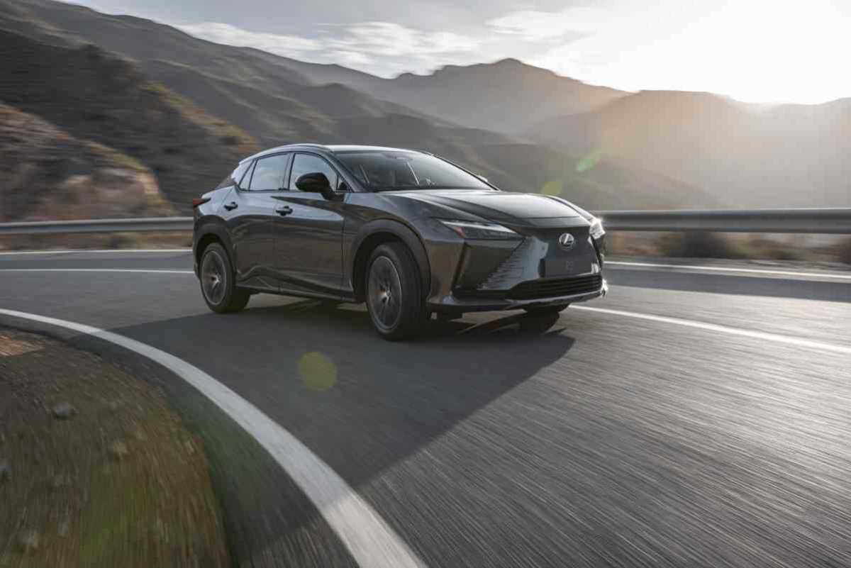 Lexus RZ 450e (2022 - )