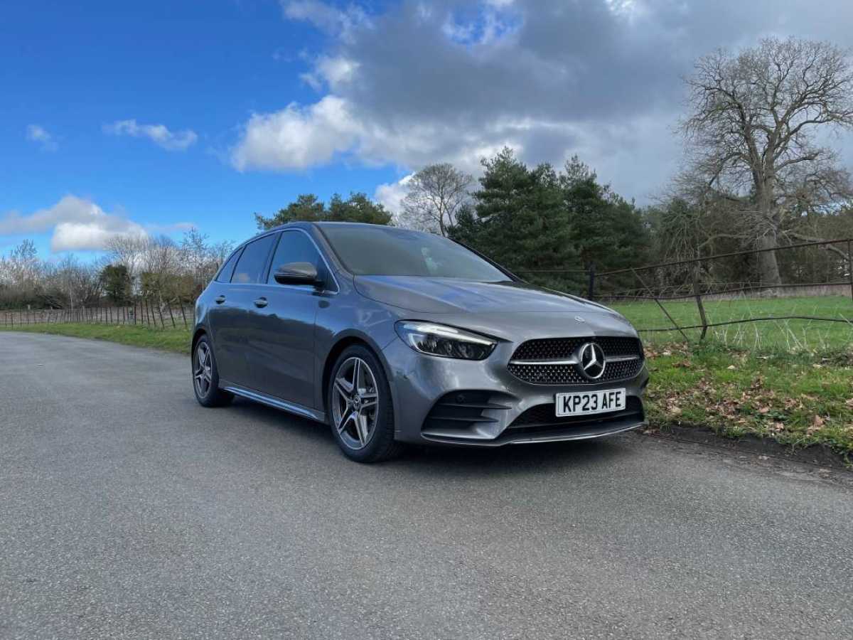 Mercedes B 200 d AMG Line Executive (2022 - )