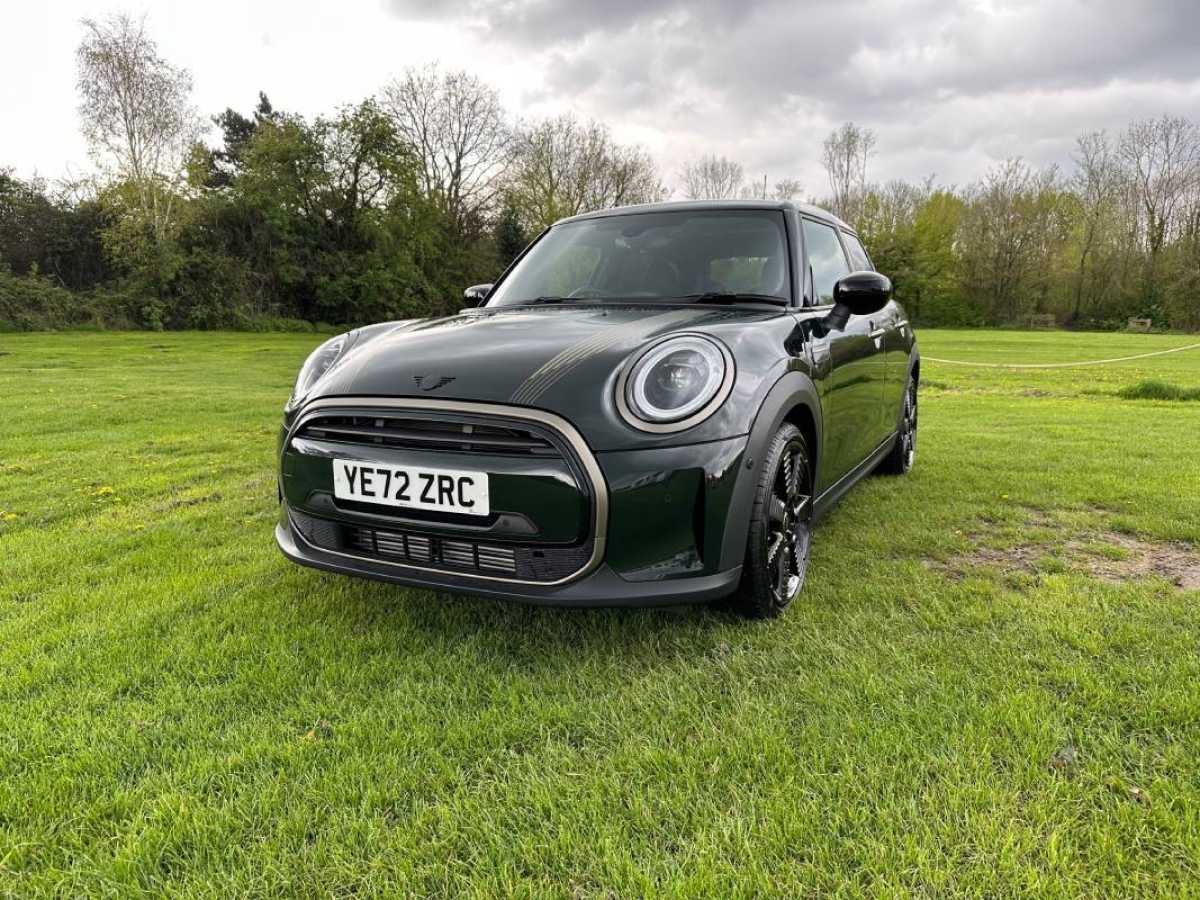 MINI 5-door Hatchback Cooper Resolute Edition (2021 - 2024)