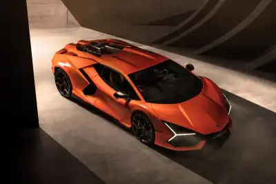 All New Lamborghini Revuelto Preview