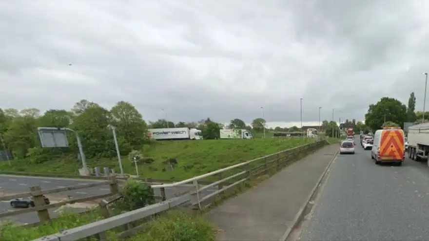 Car falls from bridge causing M6 to shut