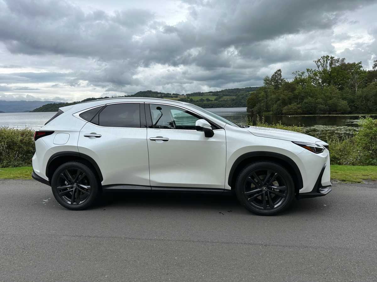 Lexus NX 450h (2021 - )