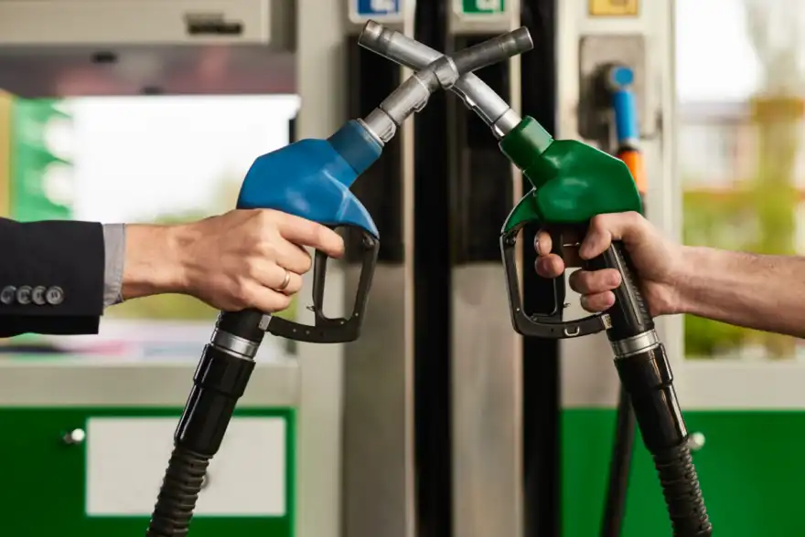 What does the 2030 ban’s postponement mean for petrol and diesel cars?