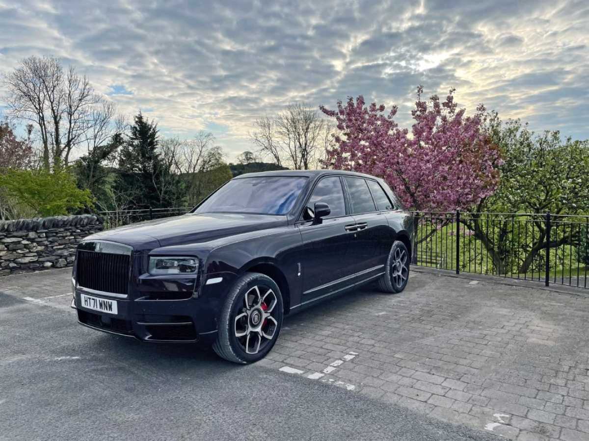 Watch the moment thieves steal world’s most expensive SUV in 30 seconds using antenna