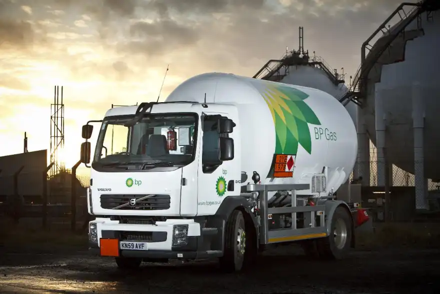 Fuel prices on the rise again as BP suspend shipments through the Red Sea
