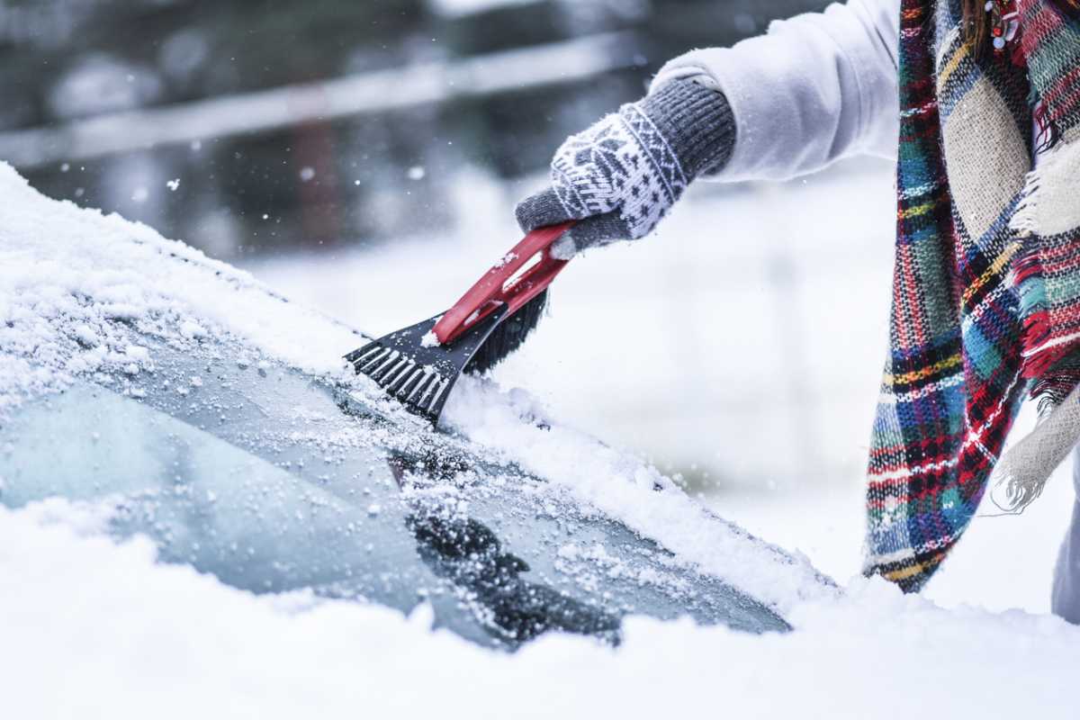 Is it illegal to drive with snow on your vehicle?