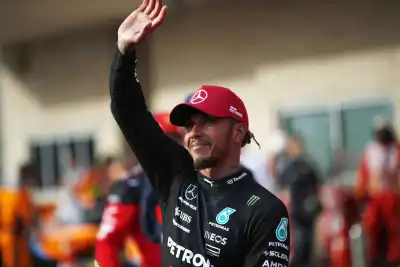 Hamilton poised for unexpected move to Ferrari in the 2025 F1 season