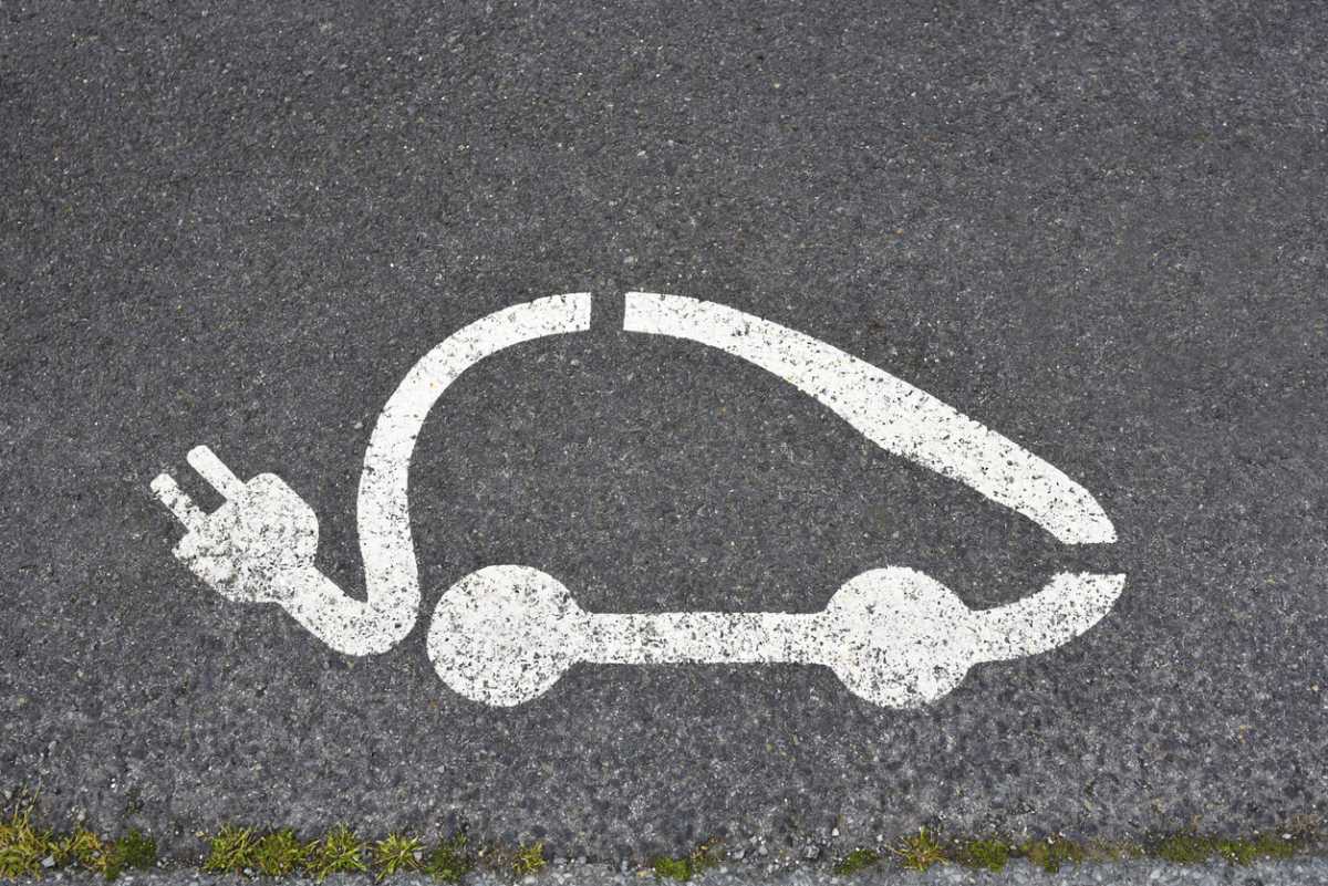 Electric car ads from BMW and MG banned over ‘zero emissions’ claims