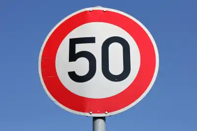 Police reject appeals of almost 600 drivers tricked by fake 50mph sign on A20