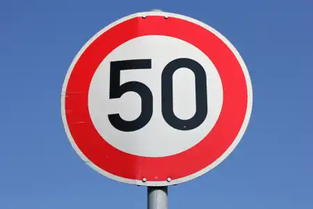 Police reject appeals of almost 600 drivers tricked by fake 50mph sign on A20