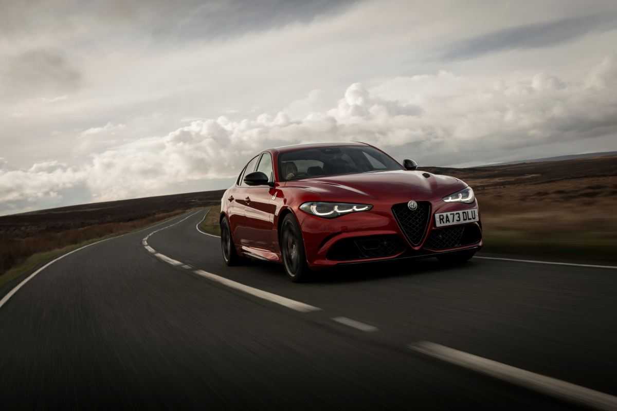 Alfa Romeo Giulia Quadrifoglio (2022 - )