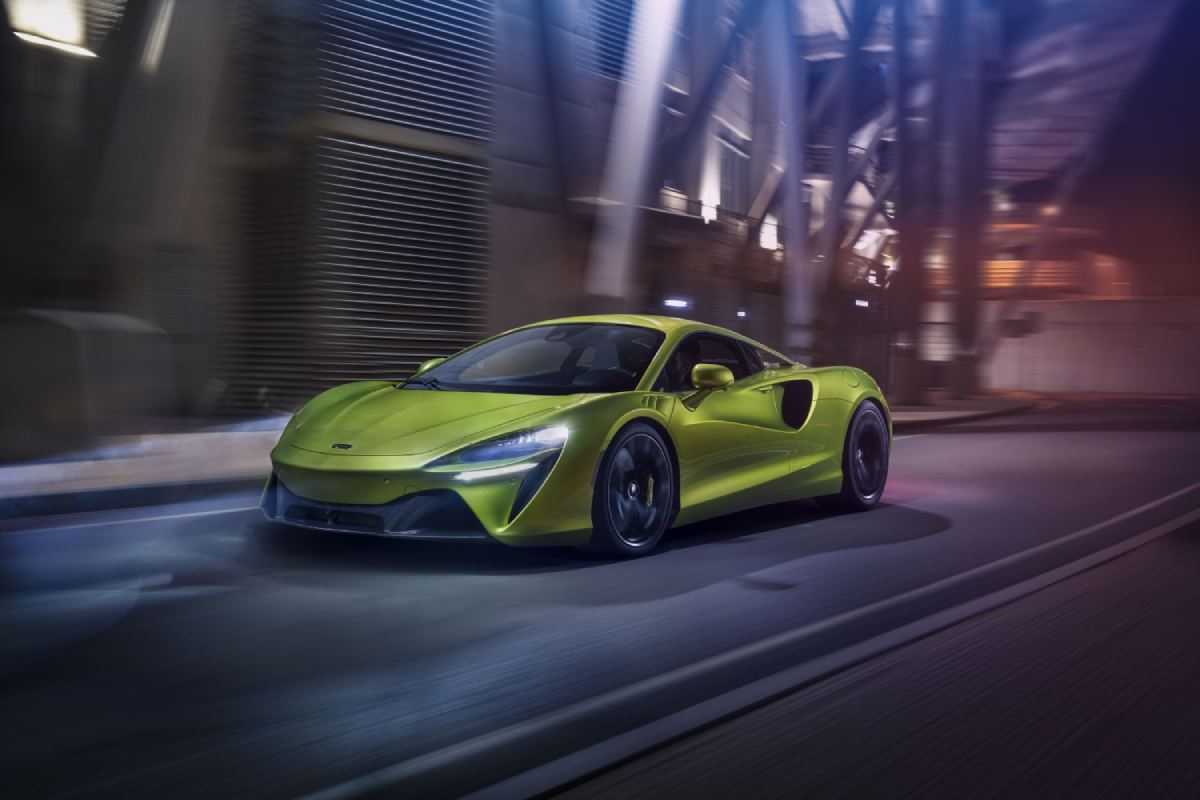 McLaren Artura (2024 - )