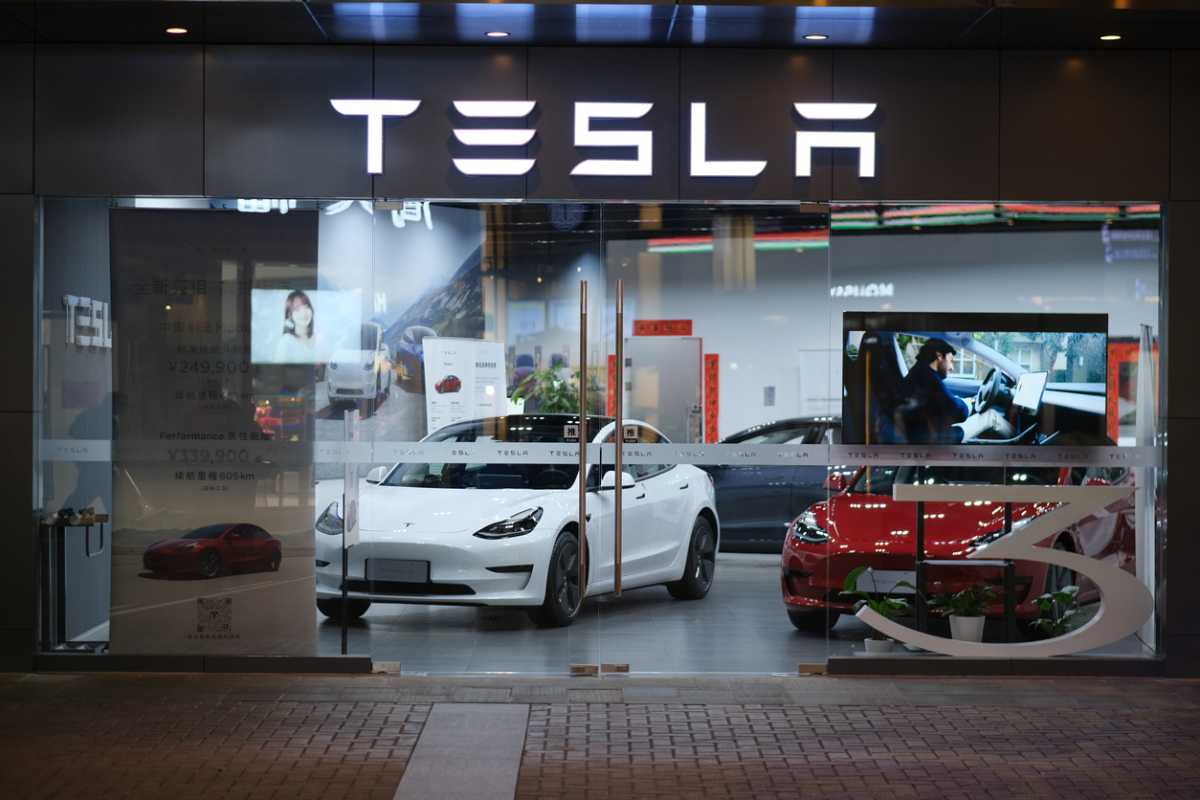 Elon Musk visits China to explore Full Self-Driving implementation