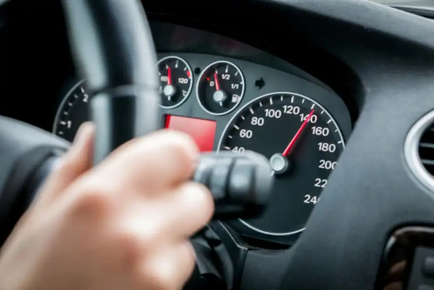 UK to mandate speed limiters in new cars from July 2024 Regit