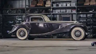 Famous junkyard collection is going to auction