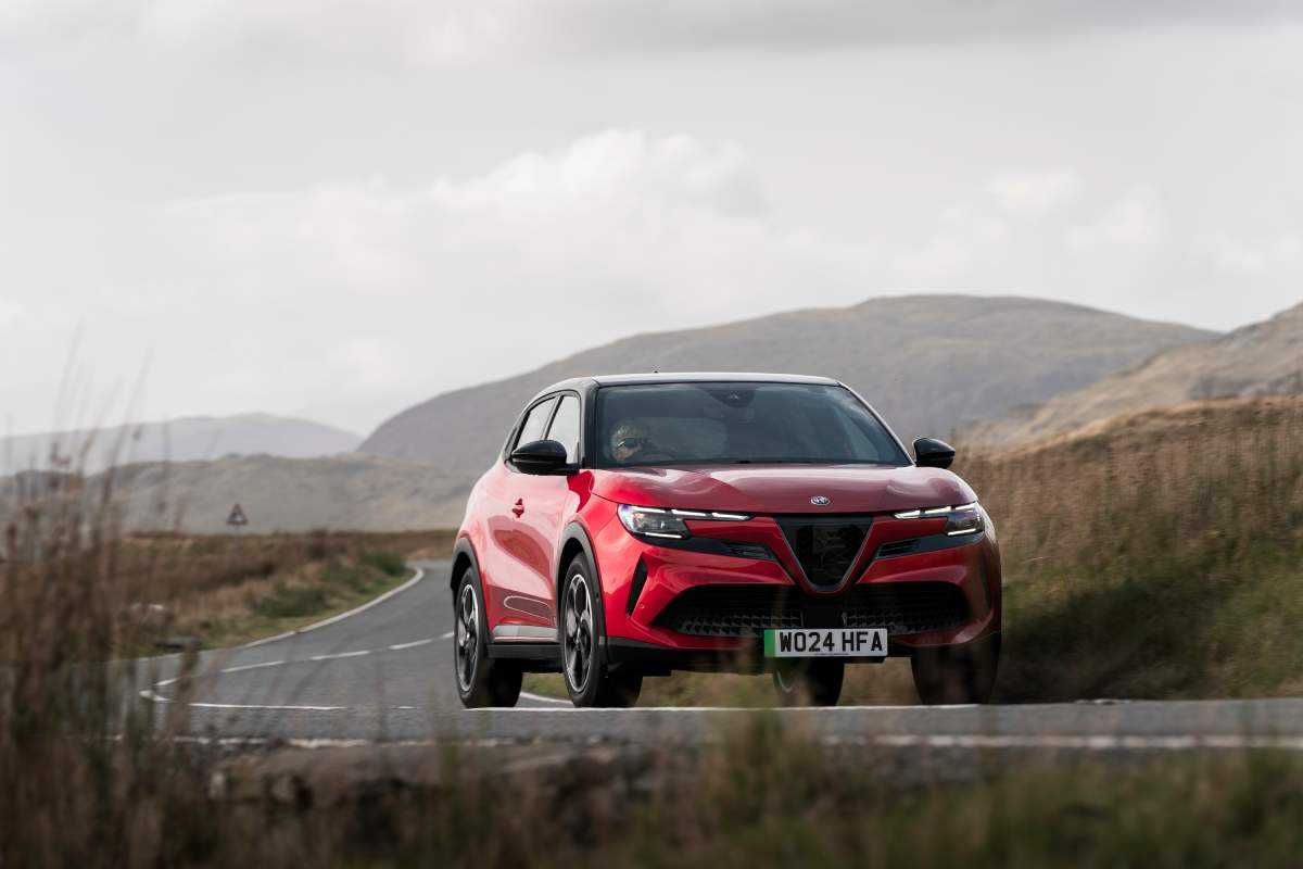 Alfa Romeo Junior (2024 - )