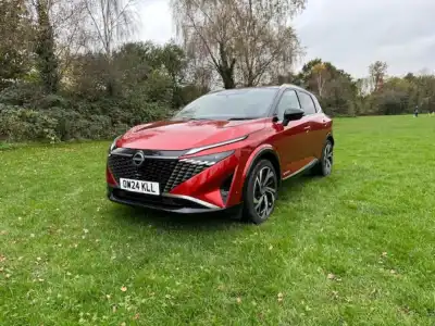 Nissan Qashqai versus Hyundai Tucson comparison