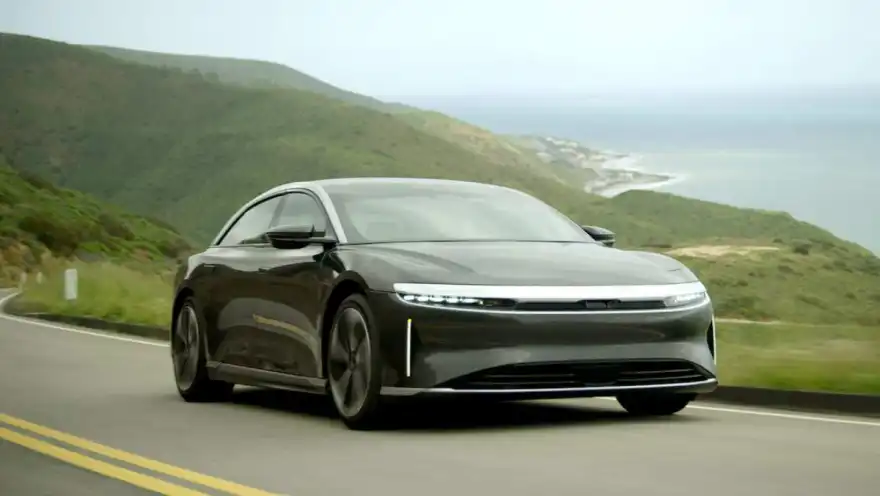 Rachel Reeves Faces Pressure to Scrap £2,000 Electric Vehicle Tax
