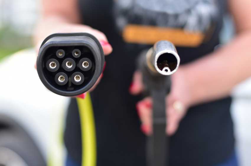UK electric vehicle prices close the gap with petrol cars, now just 18% apart